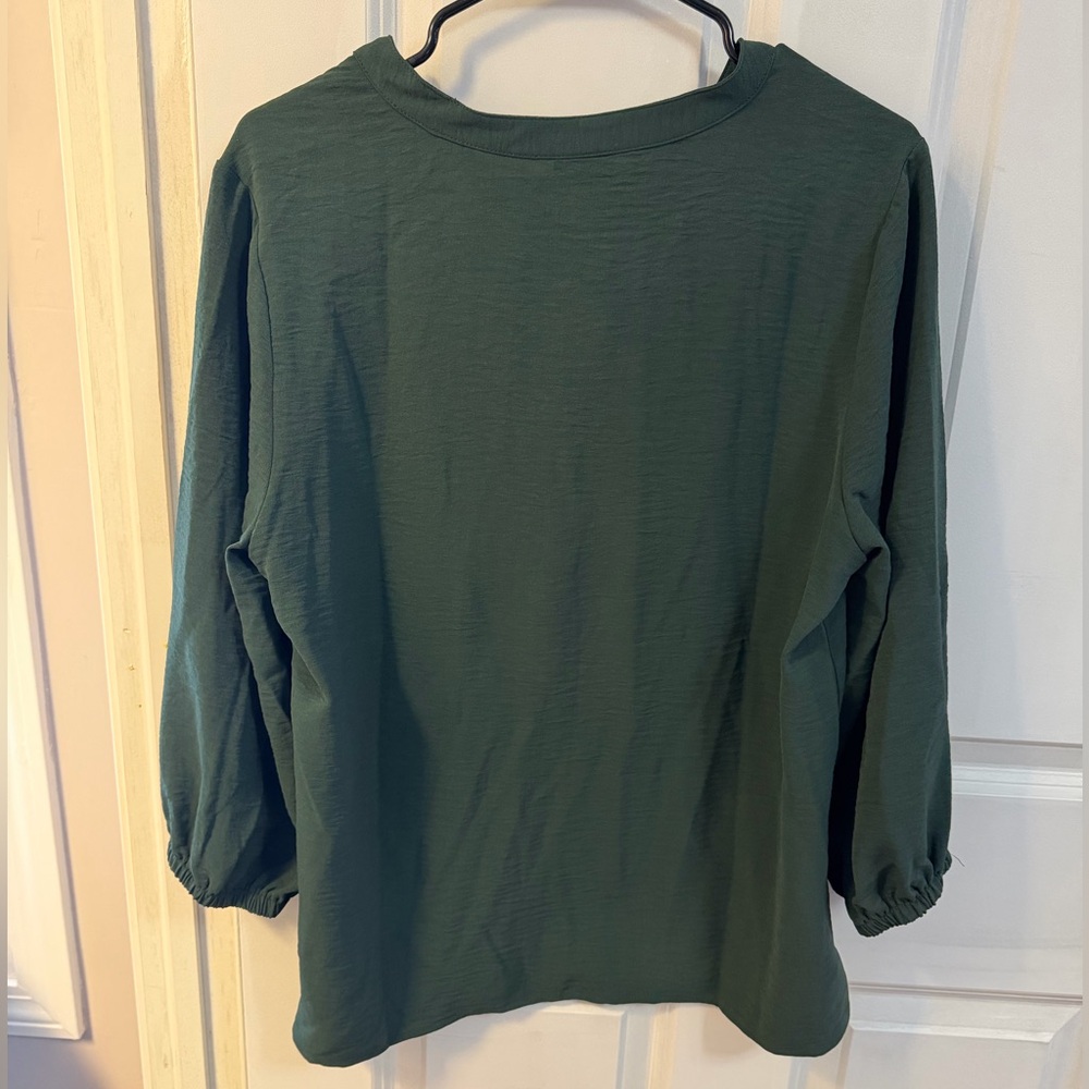 Bobeau Forest Green Button-Down Blouse - image 6